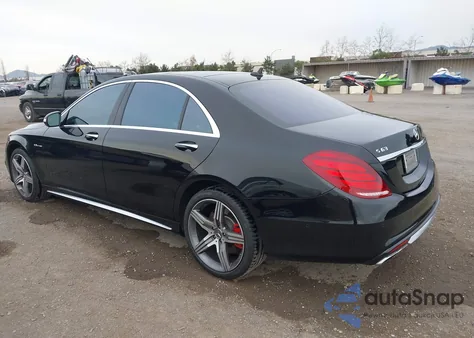 2015 Mercedes-Benz S 63 Amg 4Matic z USA, uszkodzony, nr VIN WDDUG7JBXFA139826